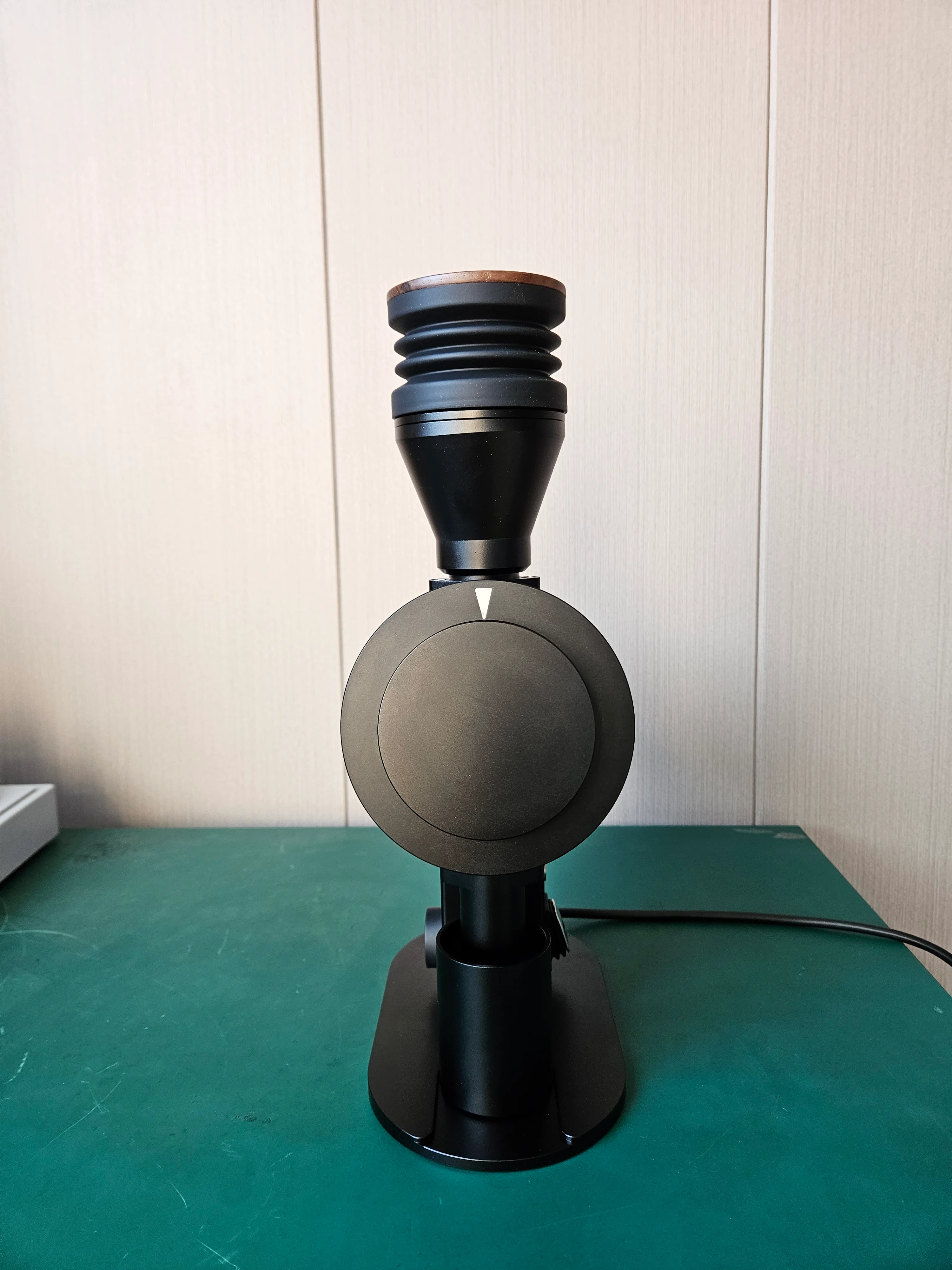 DF83V Variable Speed Coffee Grinder - Image 5