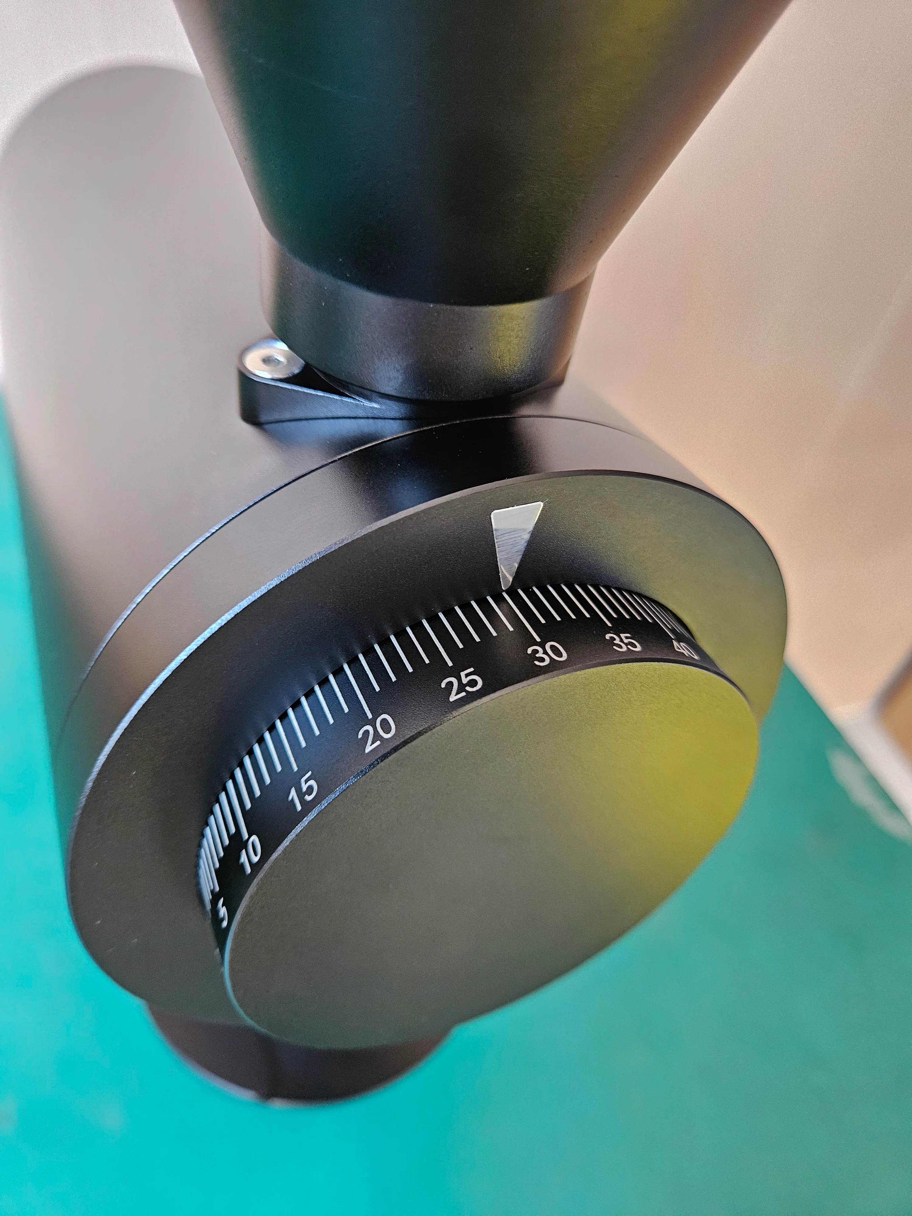 DF83V Variable Speed Coffee Grinder - Image 7